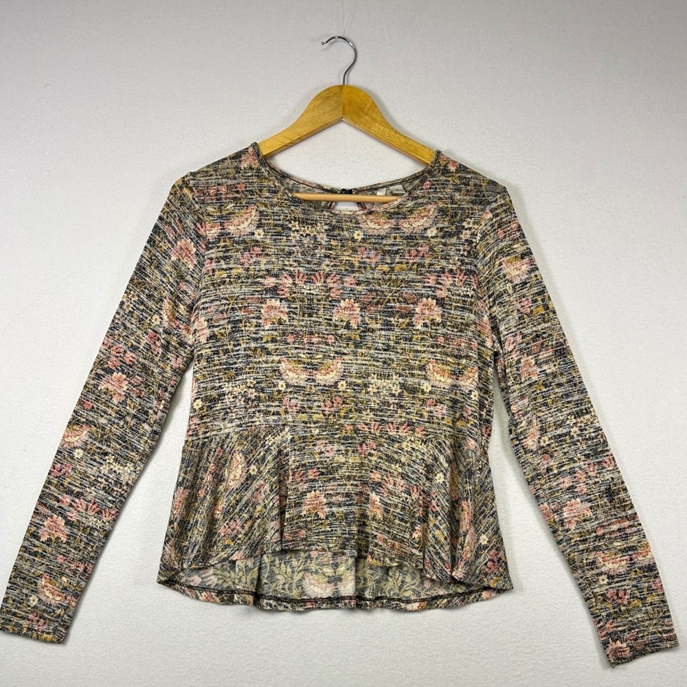 Cottagecore LC Lauren Conrad Womens M Gray Floral‎ Peplum Long Sleeve Knit Top